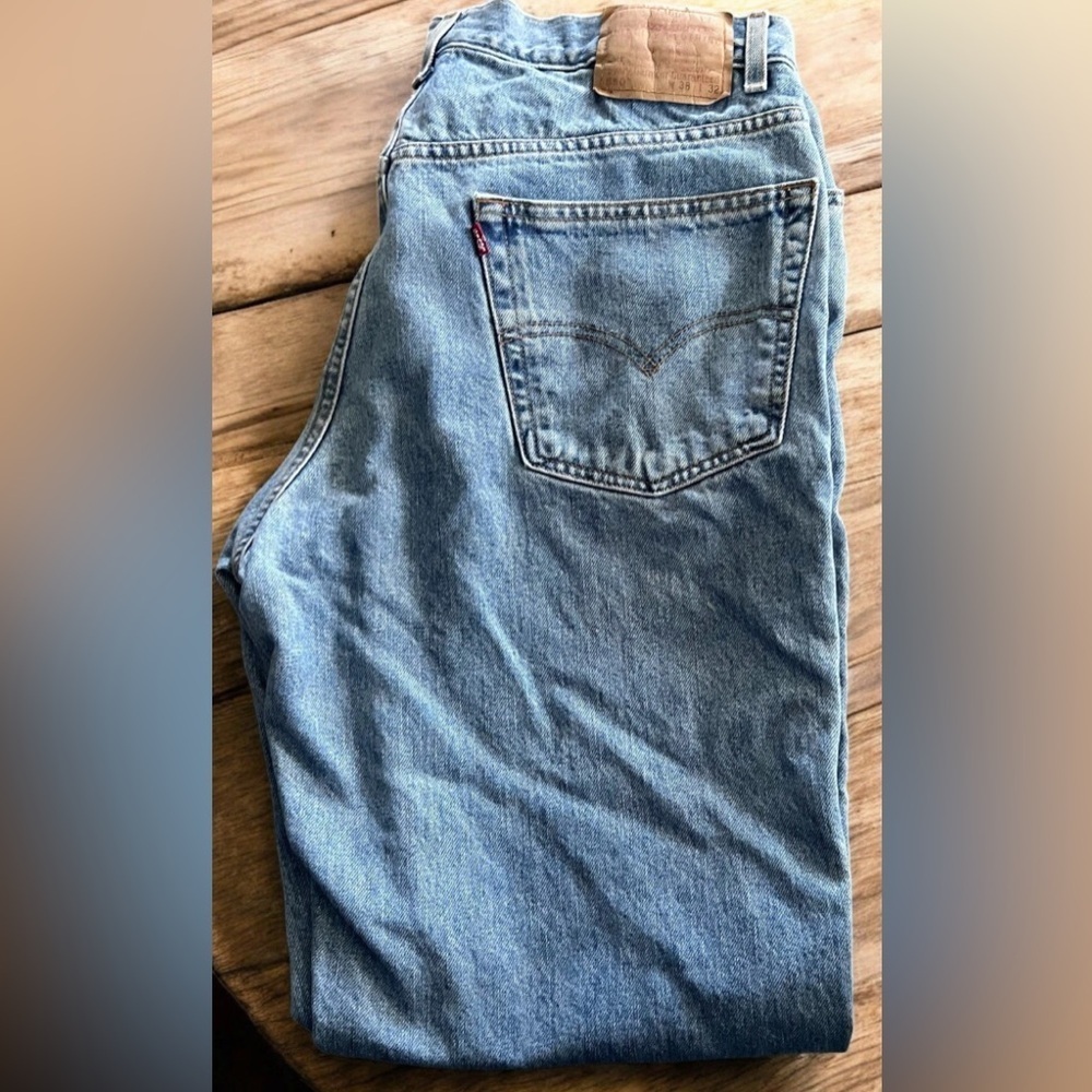 Vintage 90s 550 Levi’s Men’s Relaxed Jeans (38x32) Light Wash Y2K 100% Cotton
